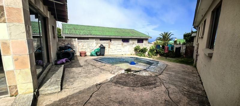 3 Bedroom Property for Sale in Dana Bay Western Cape